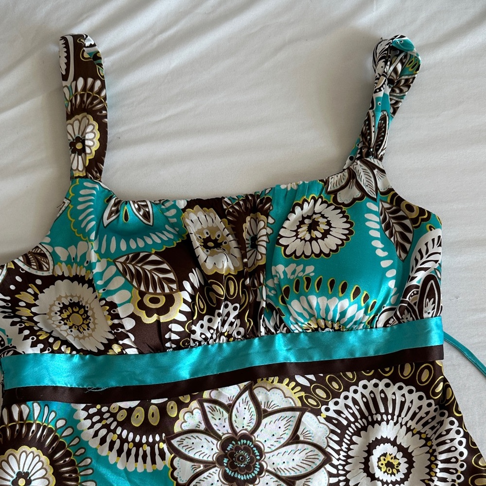 Y2K Turquoise Floral Satin Tank Top with Contrast Waistband - Picture 5 of 9